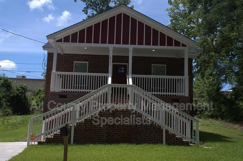 3 bed, 2.5 bath, $1,950 — Photo 1