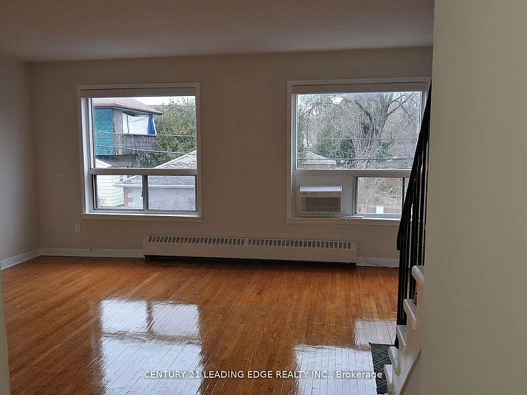1013 Pape Ave #B — Photo 4