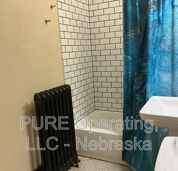 120 N 6th St — Photo 61