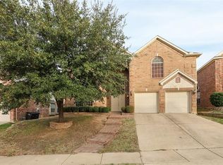 5044 Whisper Dr, Fort Worth, TX 76123