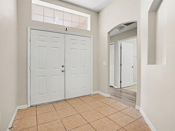 4th image of 1906 LAKEVIEW WAY