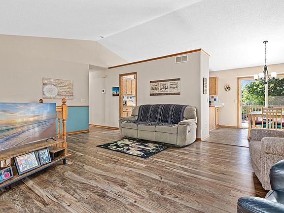 4th image of 16608 Imperial Way