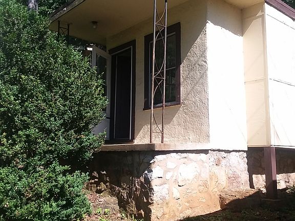 2nd image of 10158 Stonewall Jackson Hwy APT 9