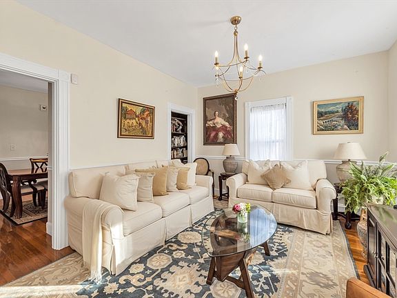 5th image of 13 Winslow St #13