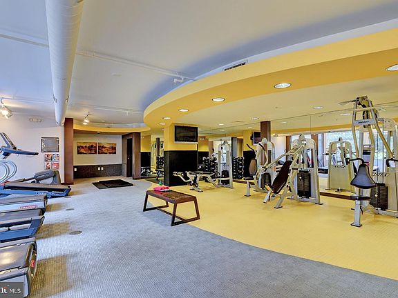 4th image of 3600 Glebe Rd #417W