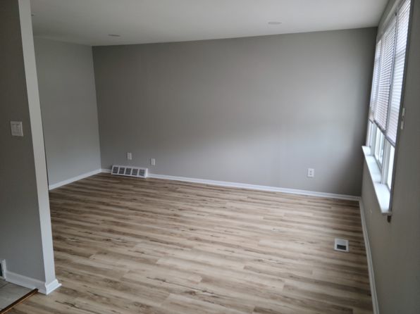 230 Erica St #1