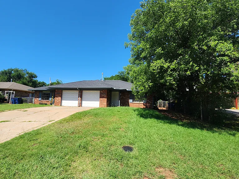3824 N Monroe St — Photo 1