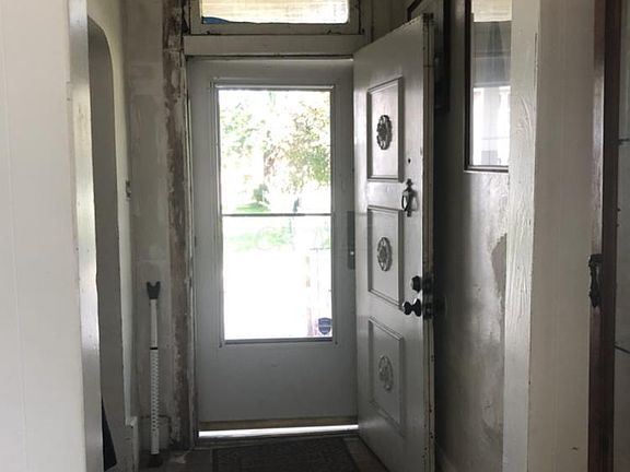 4th image of 159 Dana Ave