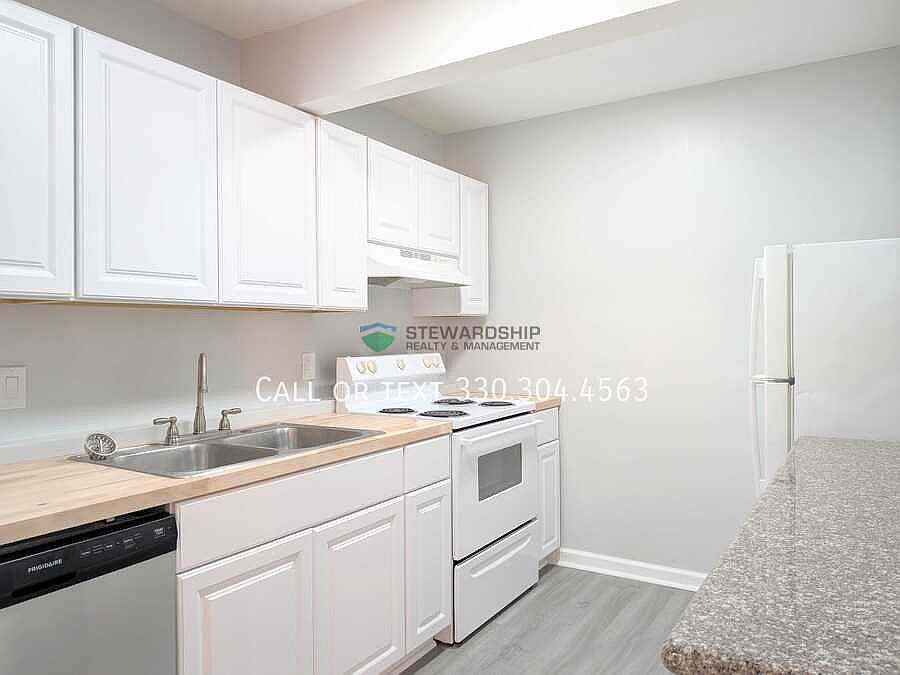 1st image of 691 Carrol St