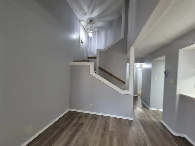 14309 Indian Woods — Photo 8