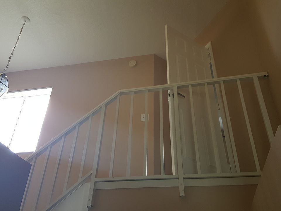 1st image of 1019 The Pointe Dr
