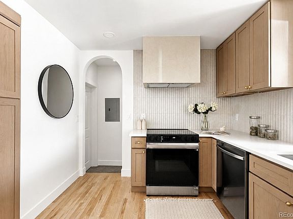 2nd image of 7860 Zenobia Court