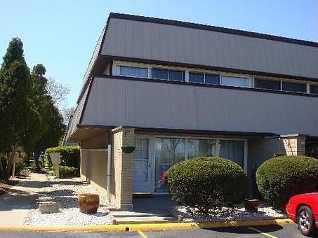 1st image of 835 E Falcon Dr