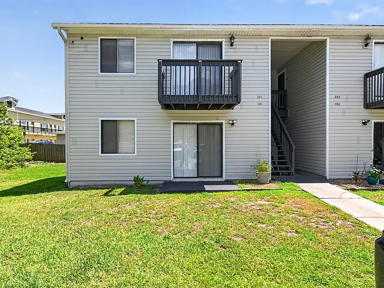 451 Mercury Ave SE #201 — Photo 27