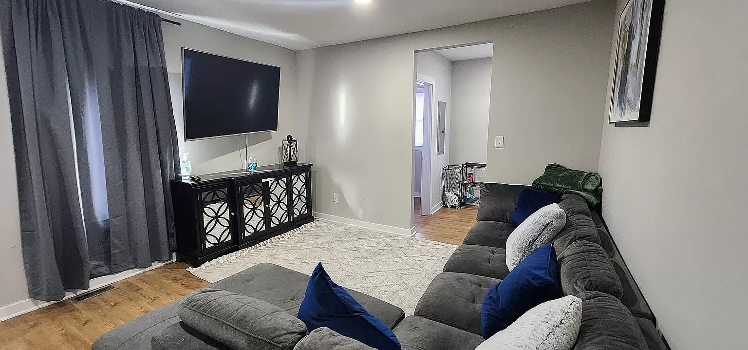 3 bed, 2.5 bath, 1500 sqft, $850 — Photo 1