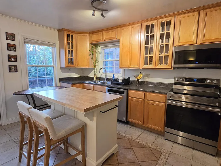 5000 N Normandy Ave — Photo 11