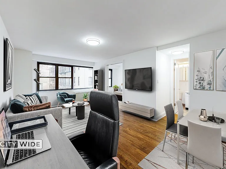 145 E 16th St #15H — Photo 2