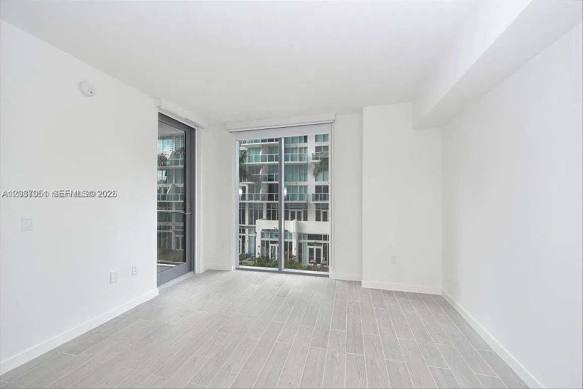 1 bed, 1.5 bath, 710 sqft, $3,200 — Photo 1