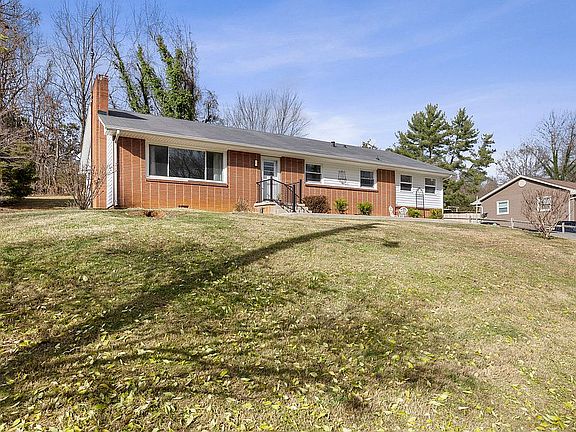 116 Montvue Rd - Front