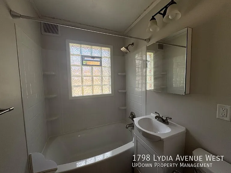1798 Lydia Ave W — Photo 16
