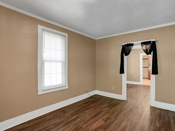 5th image of 3572 Vernon Ave #3572