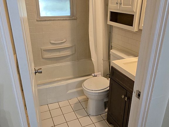 5th image of 2734 Electric Ave