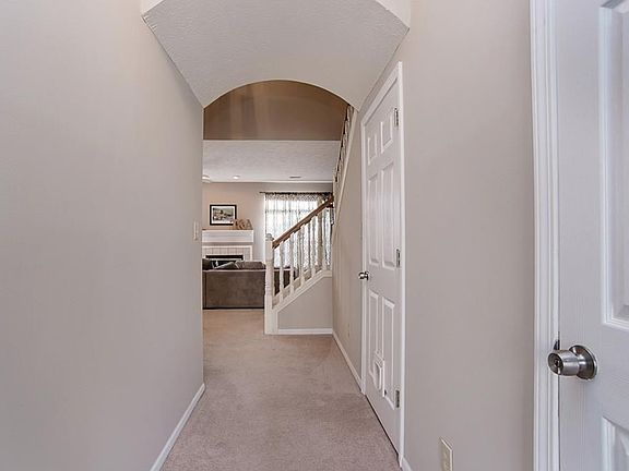 2nd image of 11335 Fonthill Dr