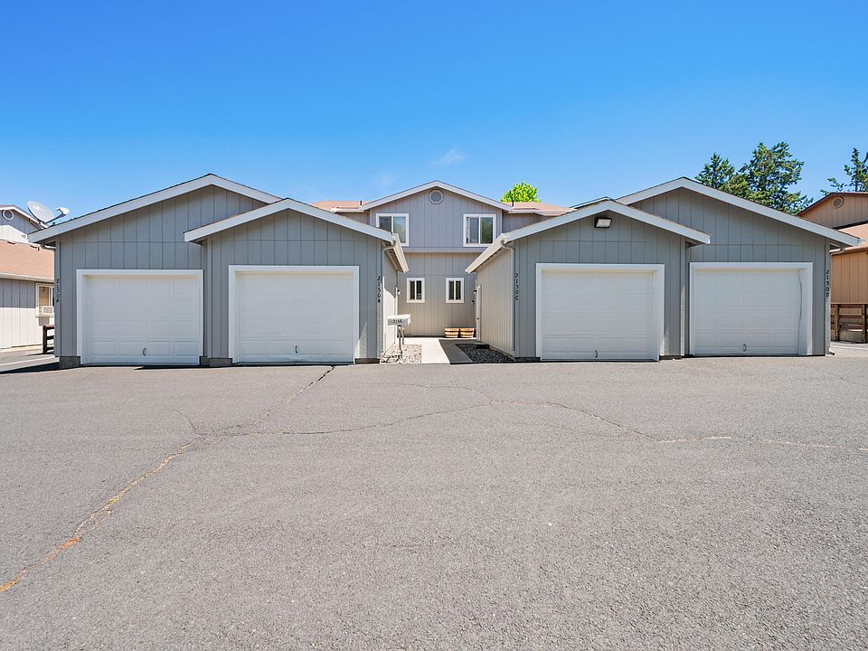 1st image of 2150 SW Canyon Dr