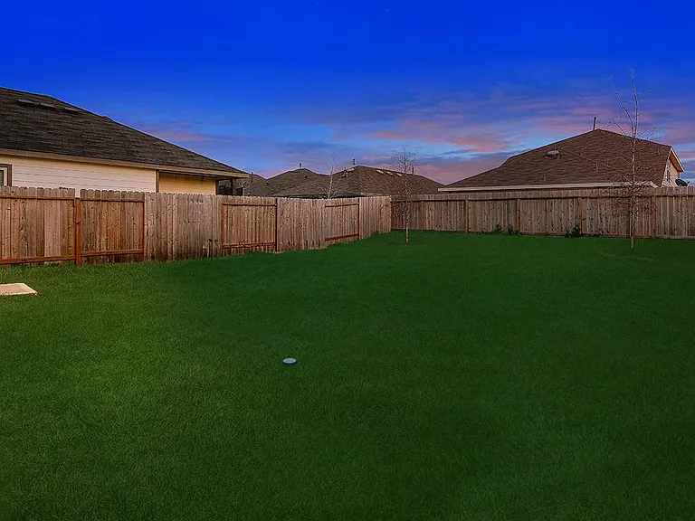 1822 Brushy Cedar Dr — Photo 19