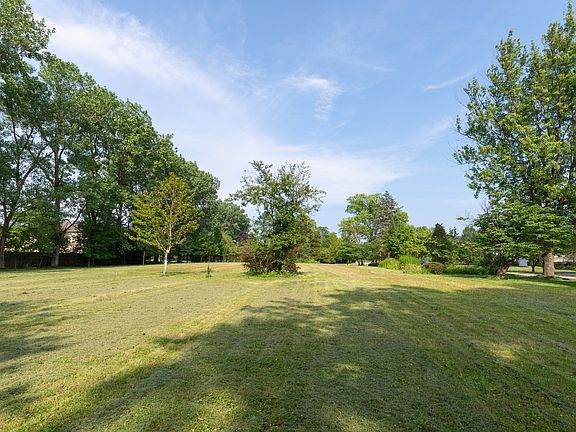 4th image of 2029 Churchill Ln