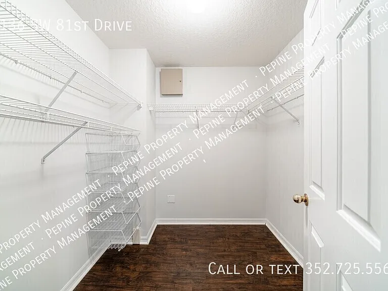 7136 SW 81st Dr — Photo 11