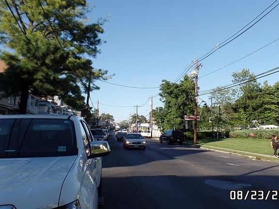 Exterior Neighborhood (street photo)