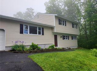 2 Prince Rd, Mahopac, NY 10541