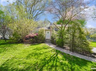 181 Crescent St, Closter, NJ 07624
