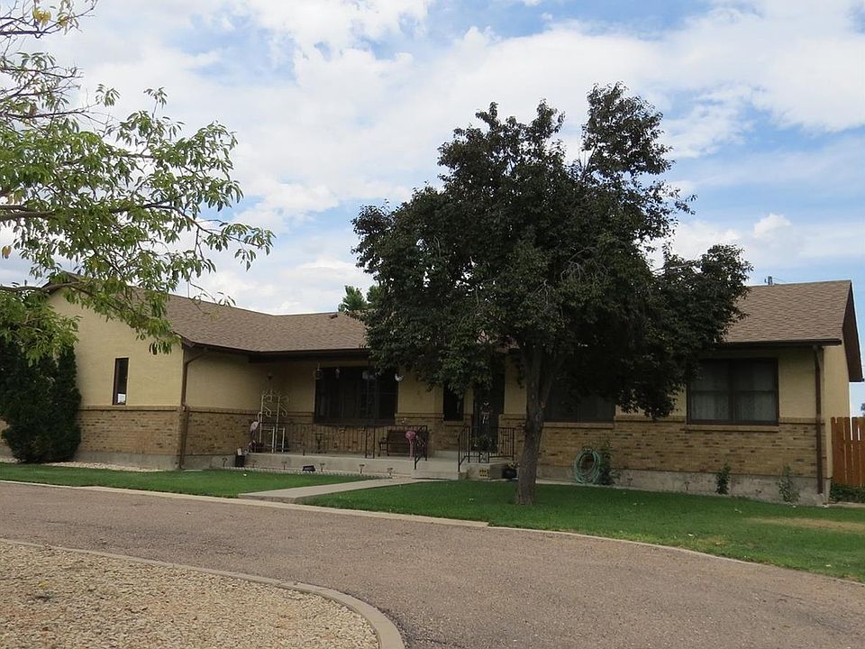 1st image of 958 Clover Ln