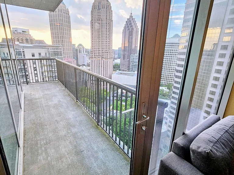 1080 Peachtree St NE #2313 — Photo 15