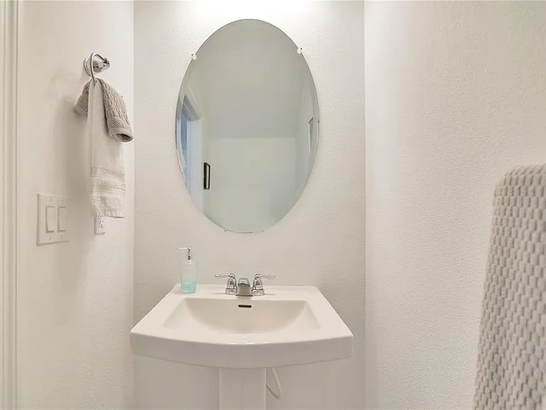 2986 Canary Ave — Photo 7