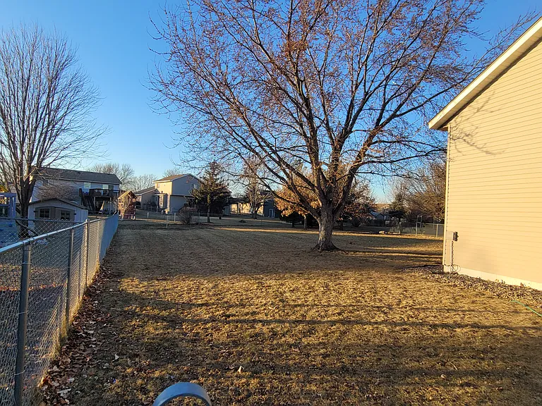 9075 Farmstead Ave — Photo 3