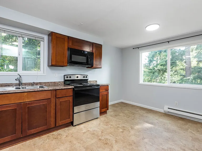 6118 Kenwood Dr — Photo 12
