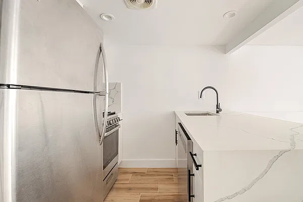 Kitchen, photo 1