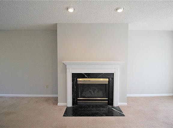5th image of 1929 Pine Ct