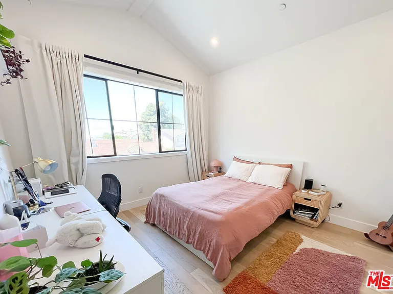 3544 Ocean View Ave — Photo 16