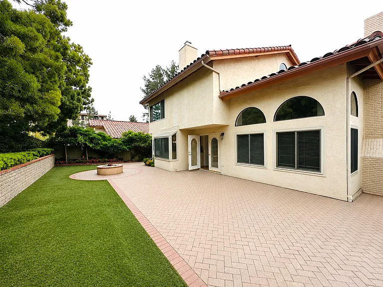 6635 Soaring Dr — Photo 50