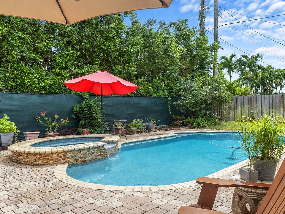 1st image of 2512 SW 13th Court