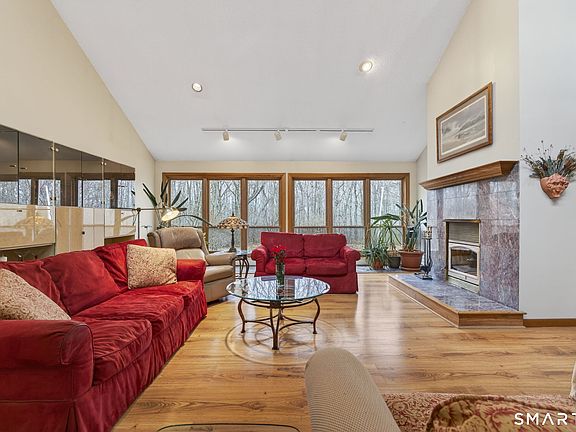 5th image of 24 Tower Hill Road