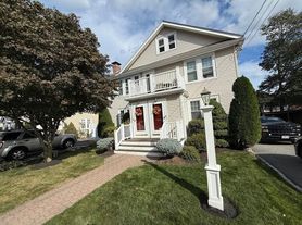 508 School St, Belmont, MA