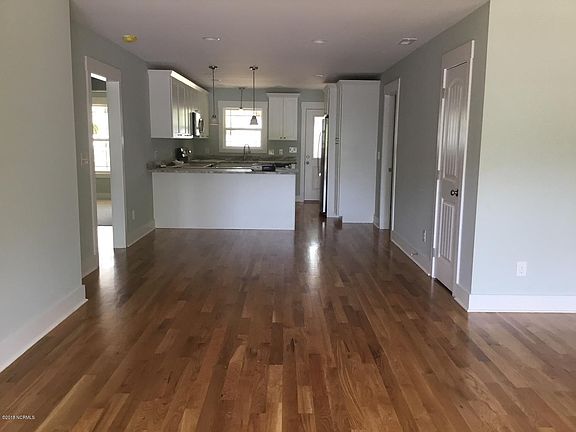 4th image of 114 SW 13th Street