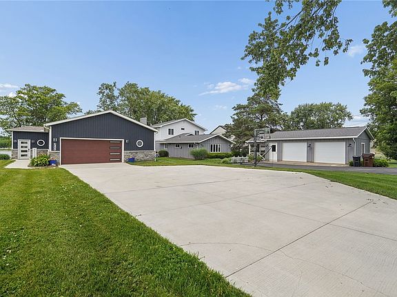 3rd image of 1300 E Choctaw Dr