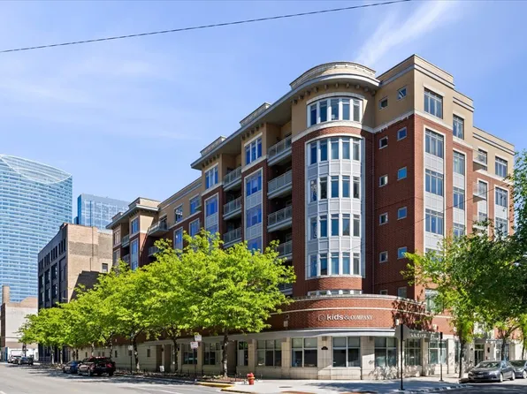 657 W Fulton St Unit 703, Chicago, IL 60661