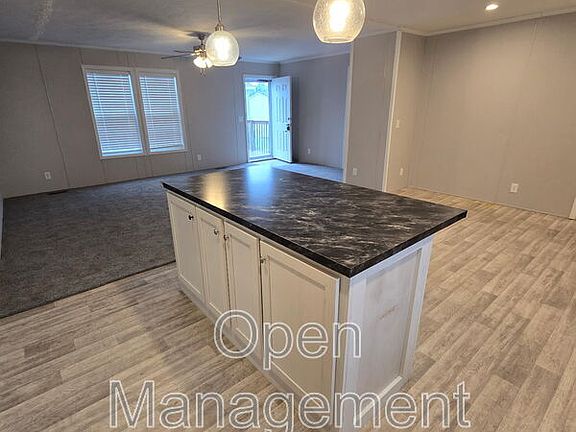 4th image of 511 E 1st St #82